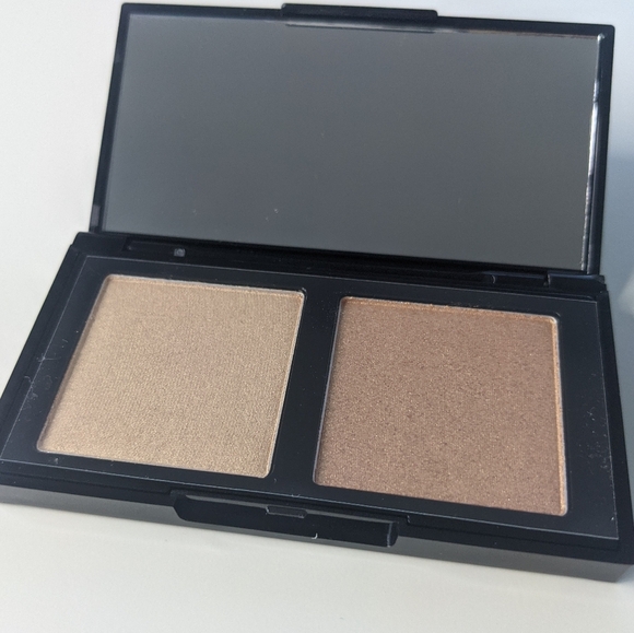 New Makeup set of 3 items: blush, glow highlighter, eyeshadow. - Picture 3 of 10